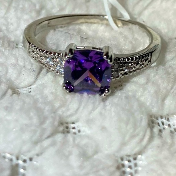 #1 Purple and White Zircon ring 1.31 ctw in Silvertone size 9.5 - Picture 2 of 10